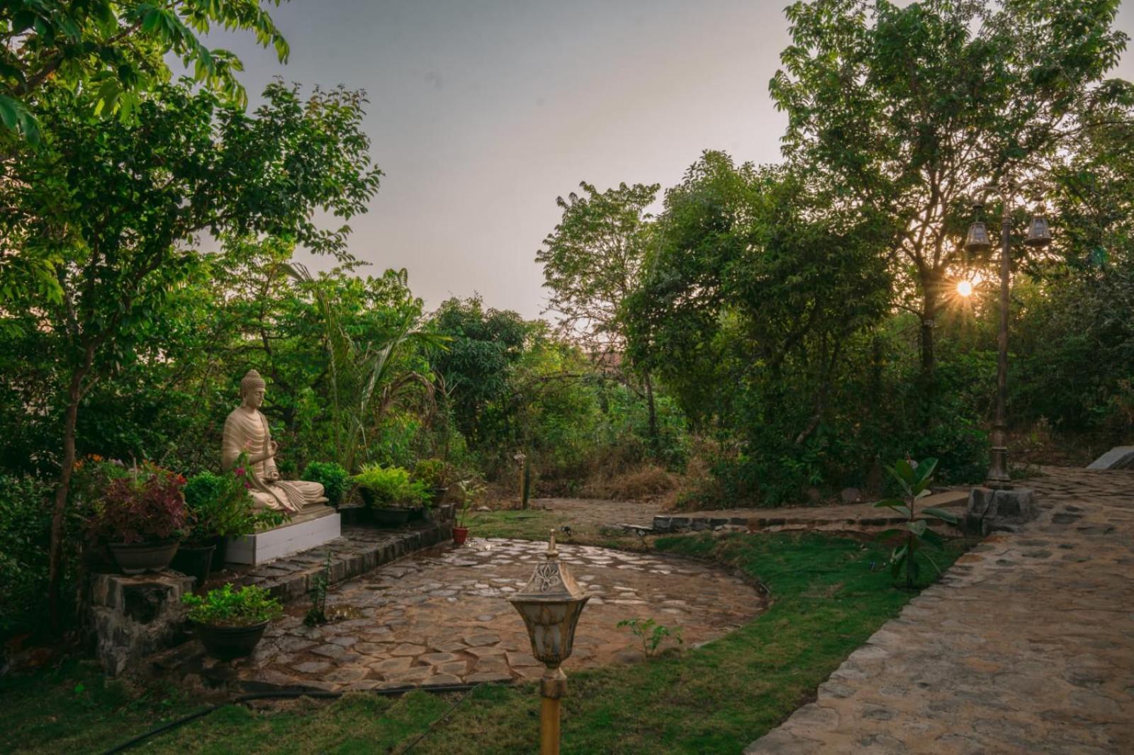 Eshi Resorts And Restaurant - Bhimashankars Jungle Luxury Resort Taleghar Luaran gambar
