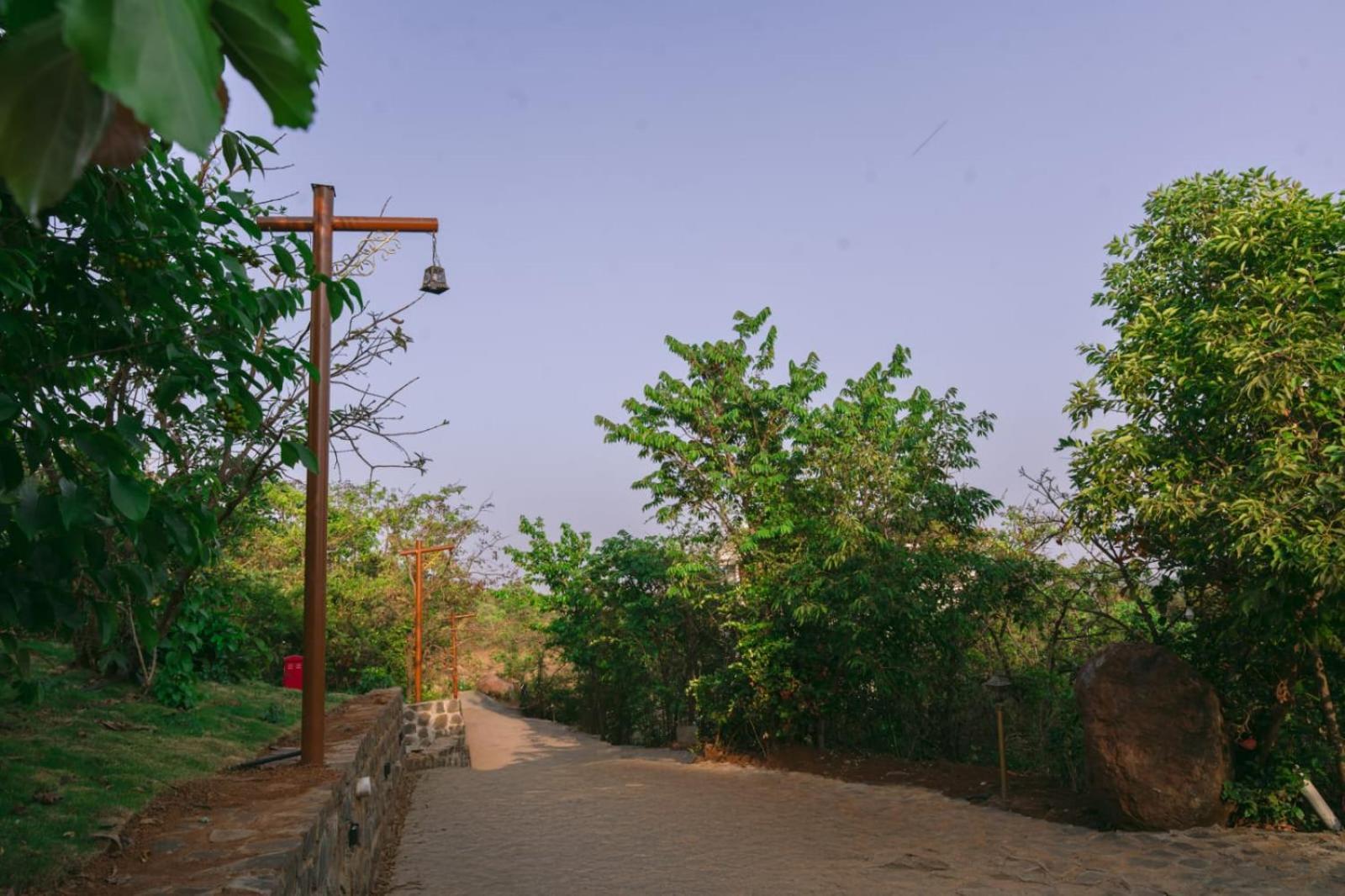 Eshi Resorts And Restaurant - Bhimashankars Jungle Luxury Resort Taleghar Luaran gambar